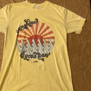 “Sunshine & Good Vibes” Tee